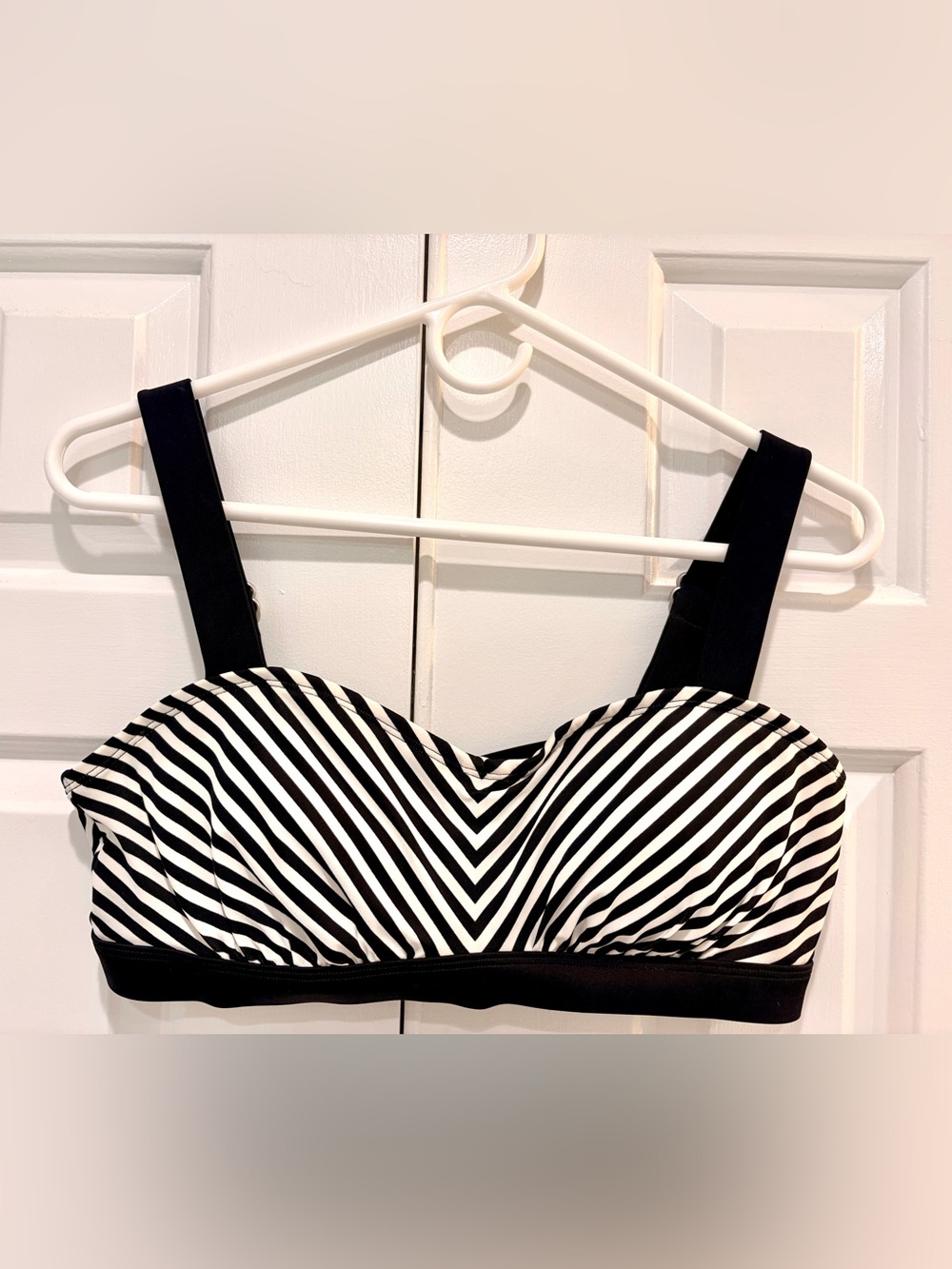 Athleta bikini top size 36 B/C